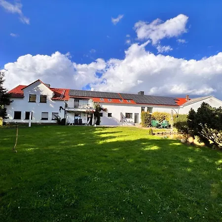 アパート Ecovilla - Pur