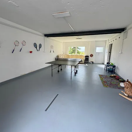 アパート Ecovilla - Pur